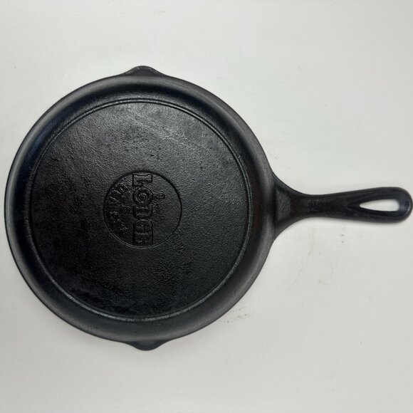 LODGE - Cast Iron Skillet 8" 1.75" H, 8" dia. - SEASONED & READY - Picture 6 of 10